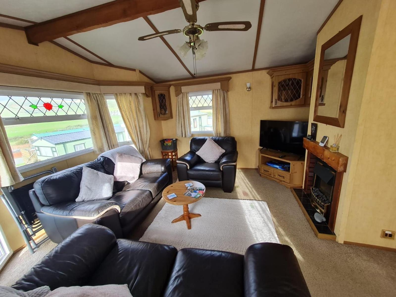Spacious Luxury Escape With Sea Views And Pet Friendly At Clarach Bay Aberystwyth Eksteriør bilde